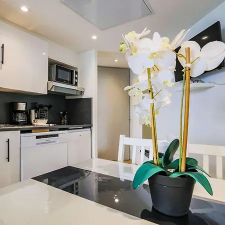 T2 Balcon Vue Mer, 2 Piscines, A Pied 4pers Apartment *